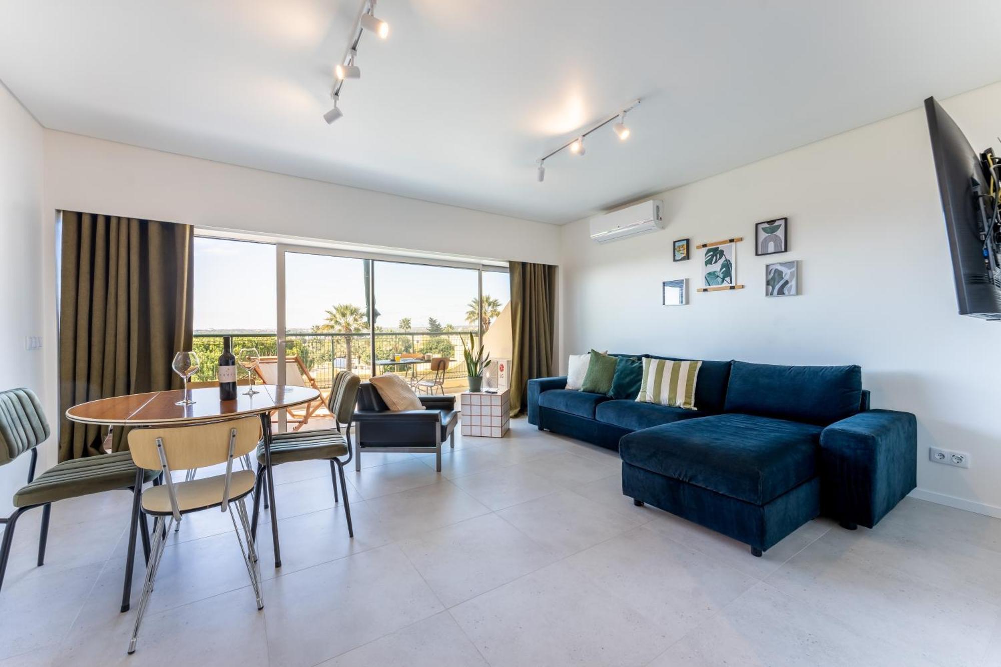 Apartment Tasteful 1 Bdr Flat W/balcony & Pool By Lovelystay *
