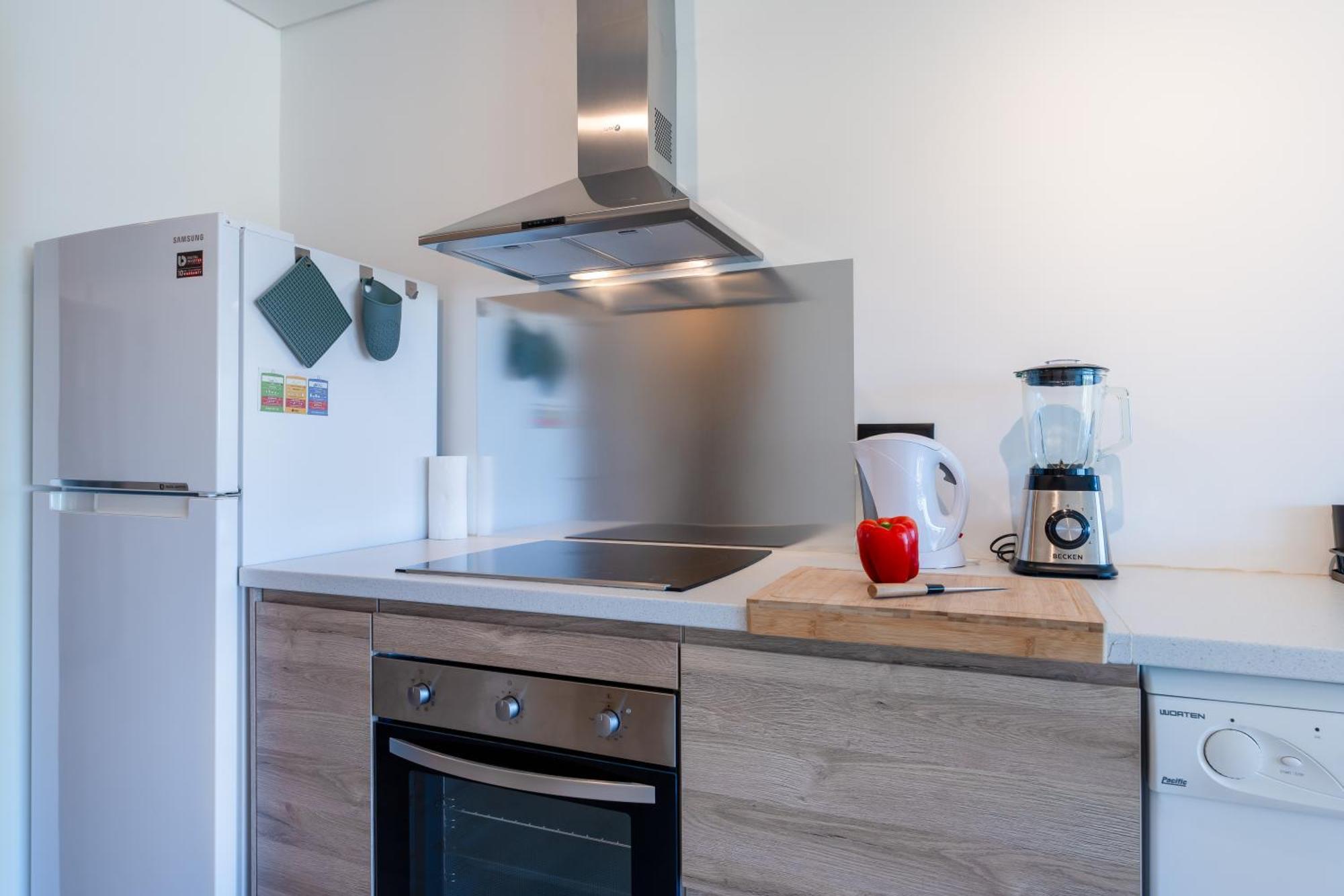 Apartment Tasteful 1 Bdr Flat W/balcony & Pool By Lovelystay *
